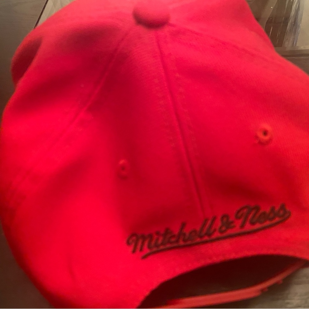 Mitchell & Ness Red Bulls Cap - Picture 3 of 3
